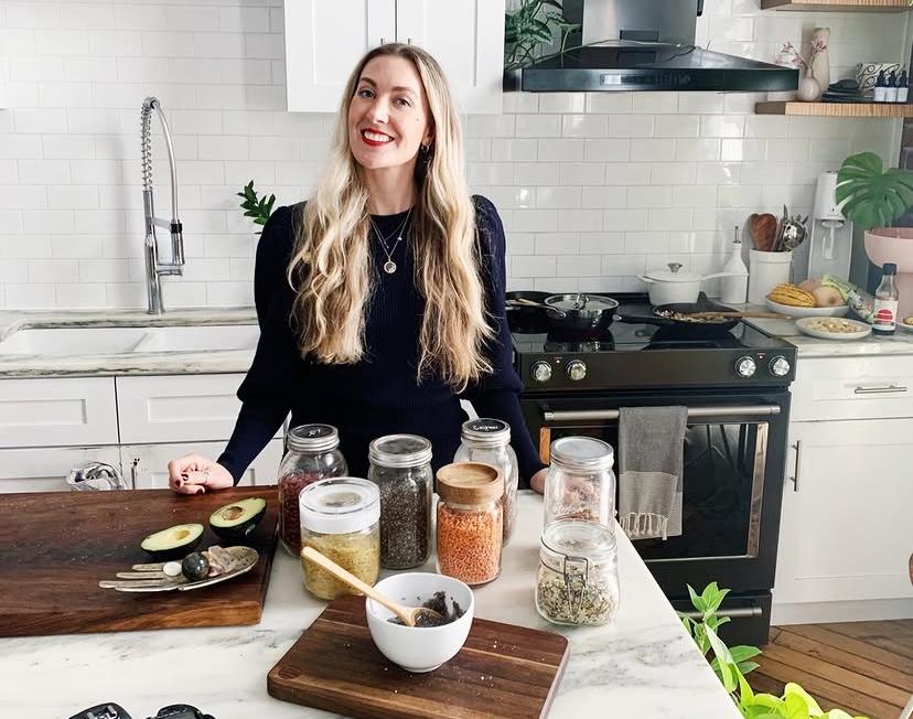 Emma Carter, coach certificada en nutrición